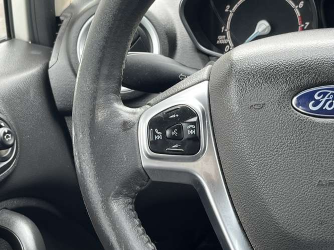 Ford Fiesta 1.6 Titanium Mt 2017 - Imagen 16