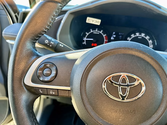Toyota Yaris 1.5 E Sedan Mt 2023 - Imagen 12