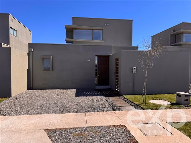 Casa en venta de 3 dorm. en Padre Hurtado