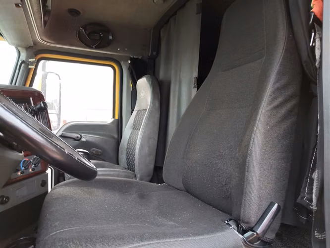 TRACTO MACK PINACLE CXU 613 6X4