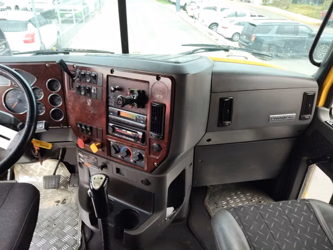 TRACTO MACK PINACLE CXU 613 6X4