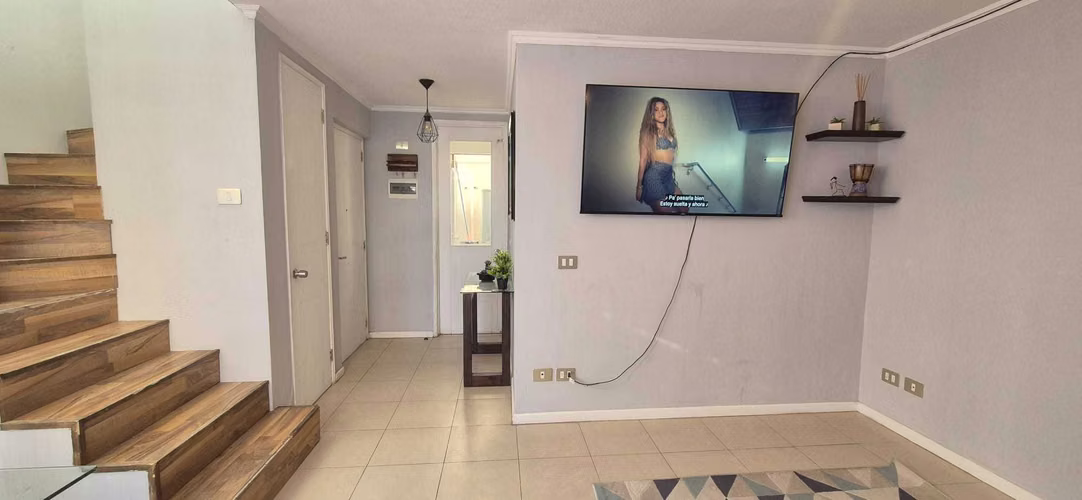 Casa en Condominio Amoblada para Empresas (181117)