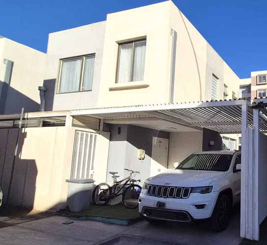 Casa en Condominio Amoblada para Empresas (181117)