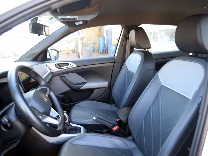 VOLKSWAGEN T-CROSS 2025