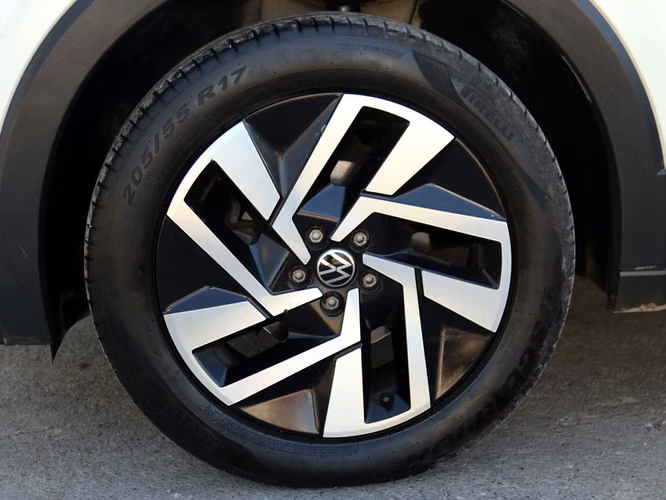 VOLKSWAGEN T-CROSS 2025