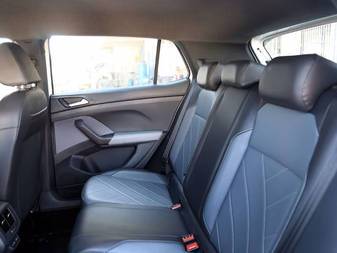 VOLKSWAGEN T-CROSS 2025