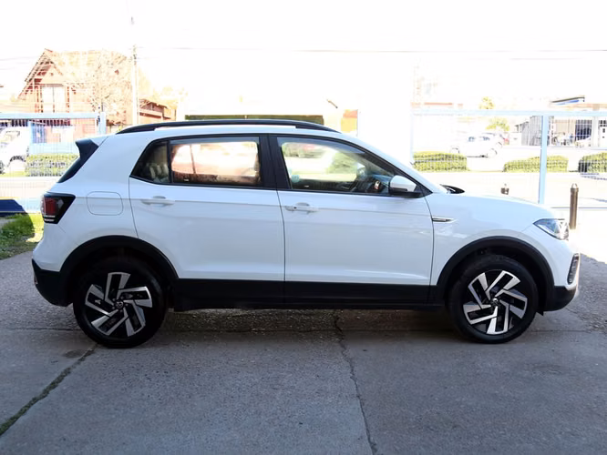 VOLKSWAGEN T-CROSS 2025