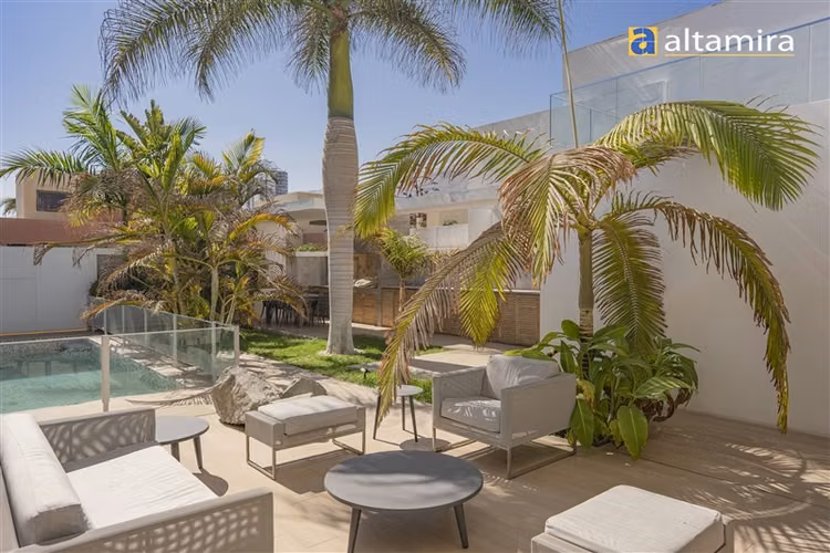 Casa en Cond la portada en arriendo de 4 dorm. en Iquique