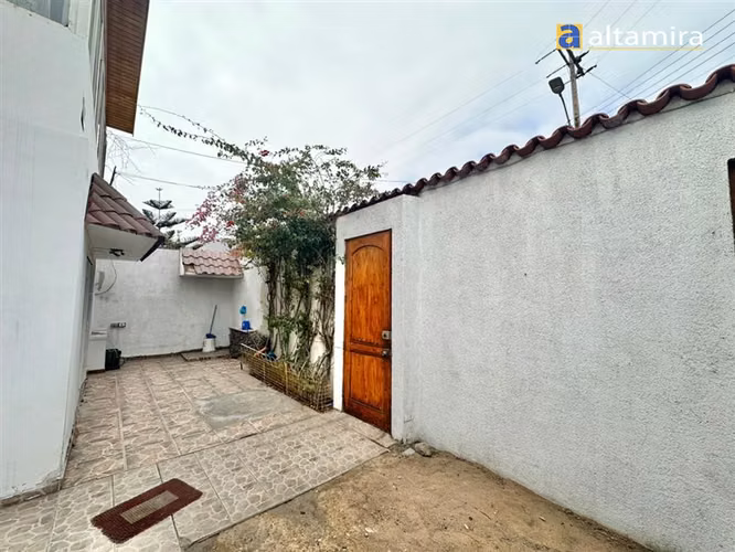 Casa en venta de 4 dorm. en Iquique - Imagen 4