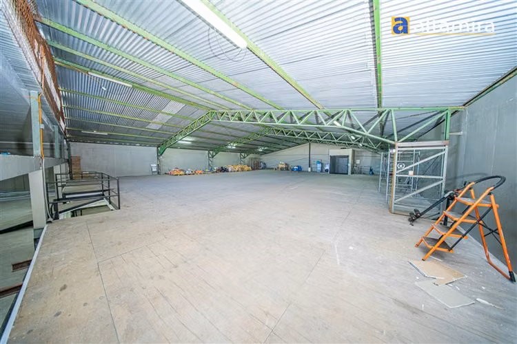 Oficina Industrial en arriendo en Iquique