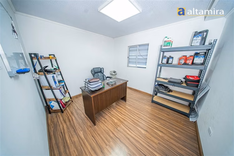 Oficina Industrial en arriendo en Iquique
