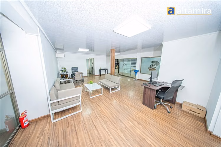 Oficina Industrial en arriendo en Iquique