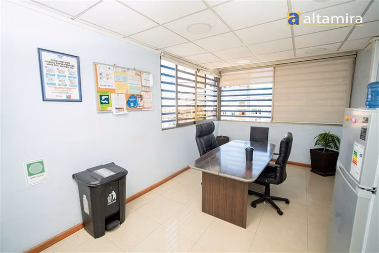 Edificio Oficinas en arriendo en Iquique