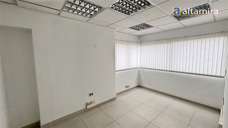 Oficina en arriendo Edificio Dharma en Iquique Centro