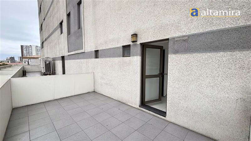 Oficina en arriendo Edificio Dharma en Iquique Centro