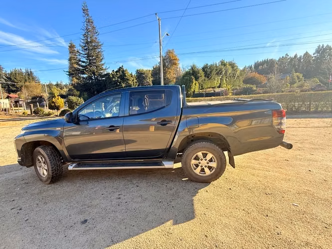 Mitsubishi l200 Word 4x2