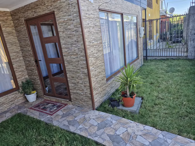 Oportunidad única vendo hermosa casa en parral al lado de carabineros