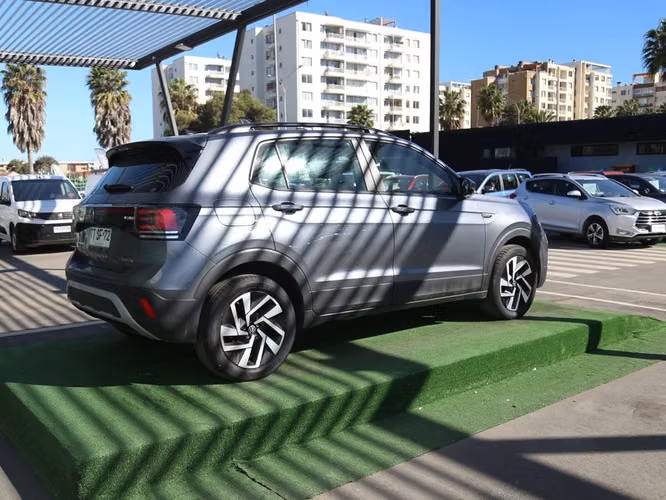 VOLKSWAGEN T-CROSS 2025 - Imagen 6