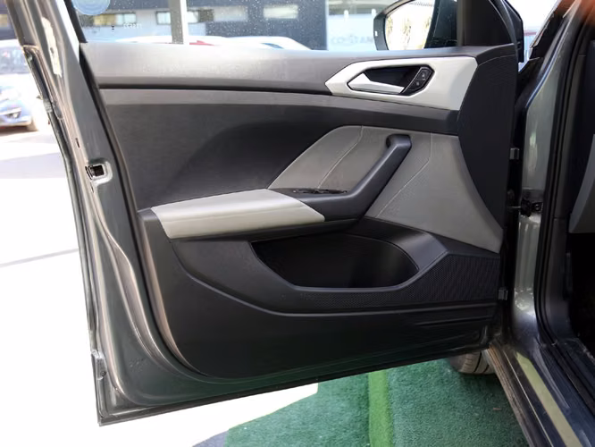 VOLKSWAGEN T-CROSS 2025 - Imagen 12