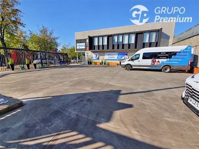 Venta edificio comercial Santiago