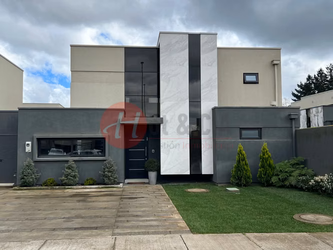 Se vende casa en Belo Horizonte 3 dormitorios