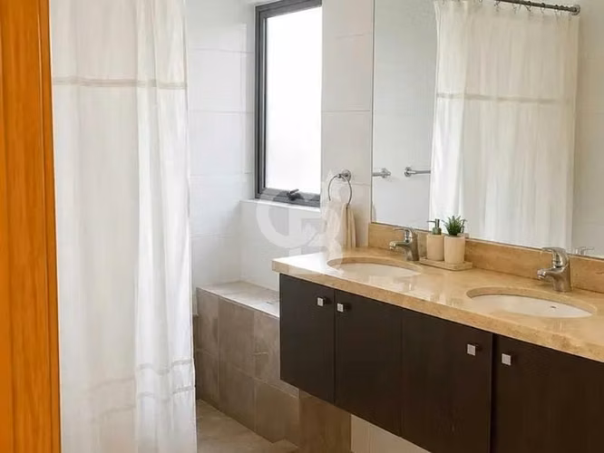 Hermosa Casa Mediterranea en condominio - Imagen 16