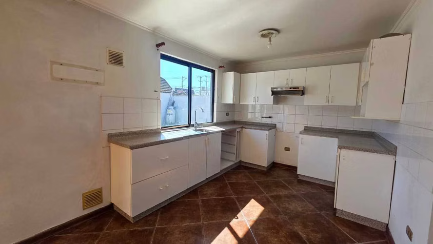 CASA EN ARRIENDO SECTOR 5 NORTE  (181201) - Imagen 6
