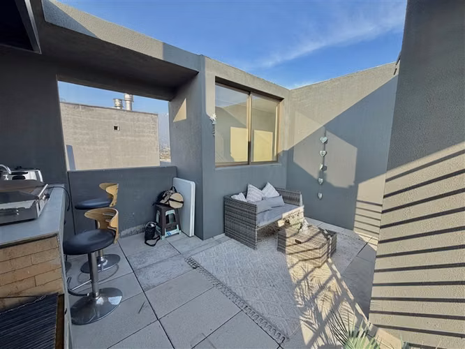Duplex en venta con 2 estacionamientos en La Florida