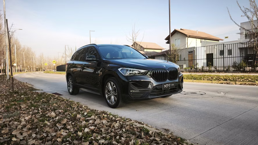 2022 BMW X1 2.0 S-DRIVE 18D DYNAMIC LCI 4X2 AT 5P. - Imagen 3
