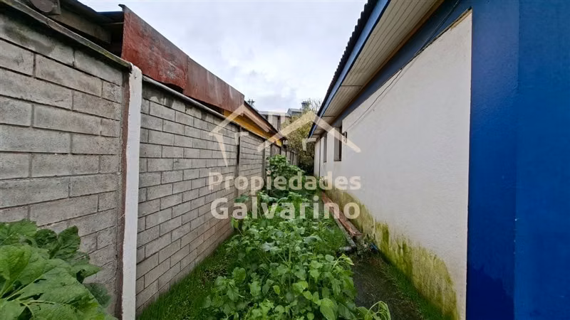 Casa en Peñaflor, cerca de supermercado y carretera