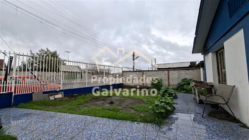 Casa en Peñaflor, cerca de supermercado y carretera