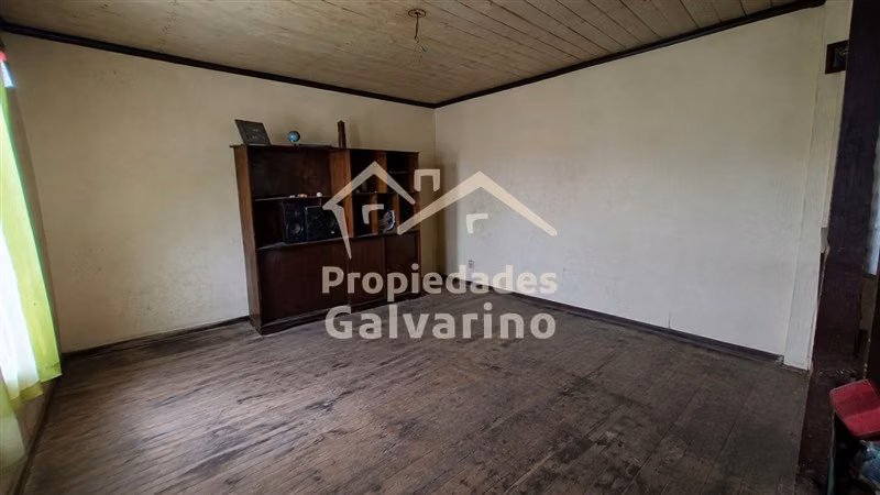 Casa en Peñaflor, cerca de supermercado y carretera