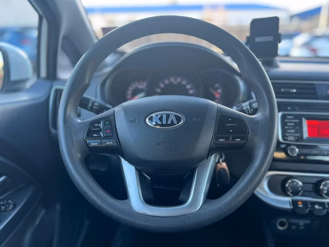 2017 Kia Rio 4