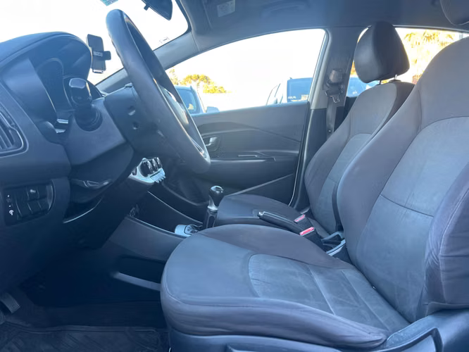 2017 Kia Rio 4