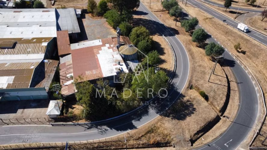 PROPIEDAD INDUSTRIAL MOLINO SUIZO ESQUINA RUTA 5 VICTORIA