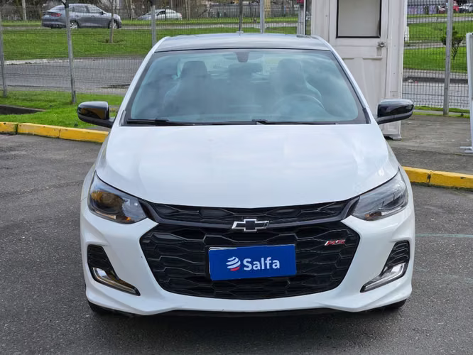 Chevrolet Onix 1.0T RS R 4X2 HB MT 5P 2024 - Imagen 2