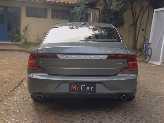 VOLVO S90 D5 MOMENTUM - 2019 | 2589