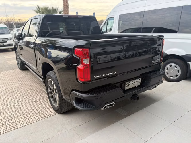 CHEVROLET SILVERADO 3.0 TD HIGH COUNTRY AT 4X4 DIESEL - Imagen 4