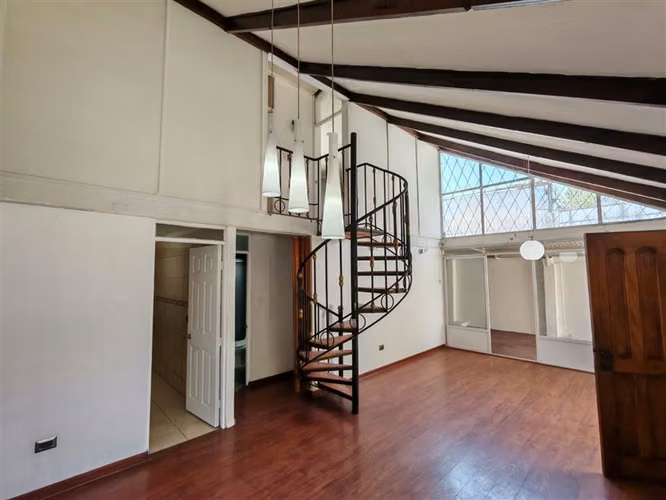 Casa en venta de 3 dorm + estar, metro bellavista la florida