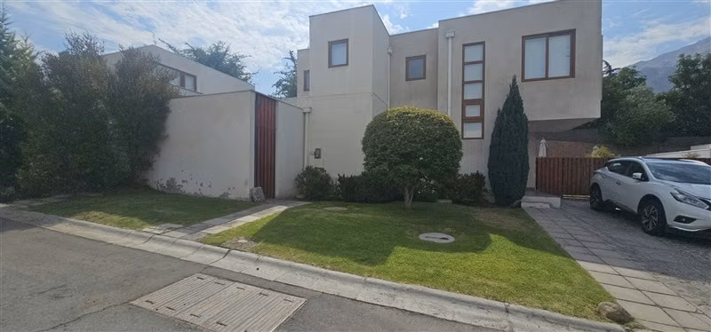 Casa en venta de 3 dorm. en La Reina - Imagen 3