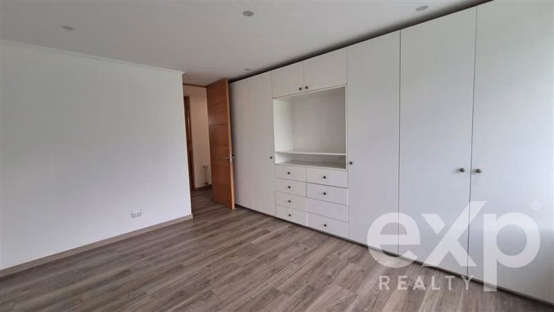Casa en venta de 5 dorm. en Lampa