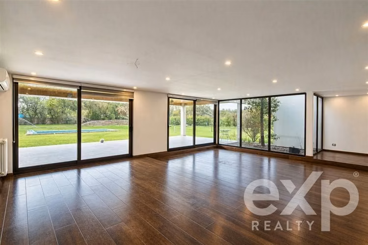 Casa en venta de 5 dorm. en Lampa
