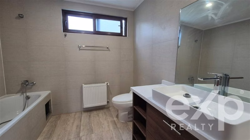 Casa en venta de 5 dorm. en Lampa