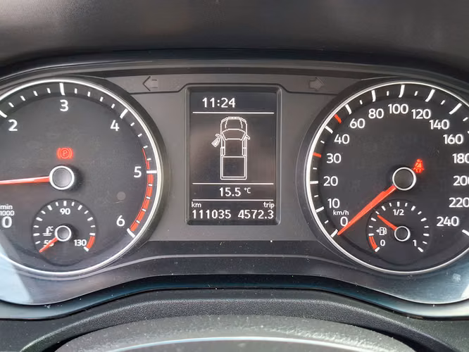 VOLKSWAGEN AMAROK 2023 - Imagen 13
