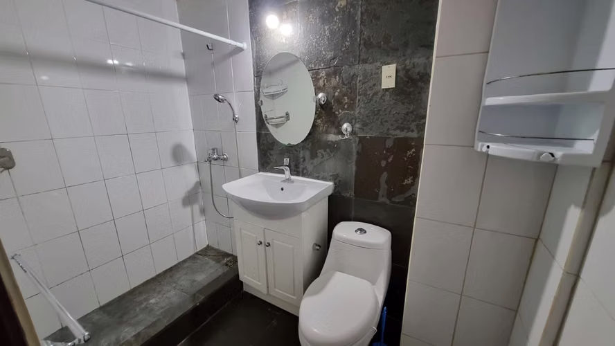 Arriendo de cómodo departamento ubicado en Villa San Luis - Imagen 11