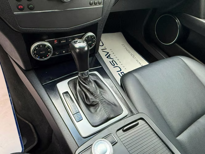 Mercedes Benz C180 CGI BLUE EFFICIENCY (2011)
