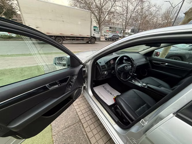 Mercedes Benz C180 CGI BLUE EFFICIENCY (2011)