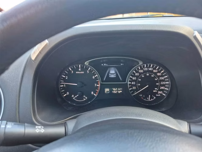 Vendo Nissan Pathfinder - Imagen 2