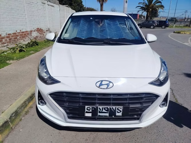 Hyundai Grand I10, año 2023, motor 1.2, A/C