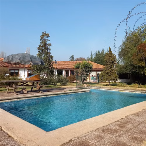 Casa en parcela arriendo 7D 3B 4E COND.EL DESCANSO P.HURTADO